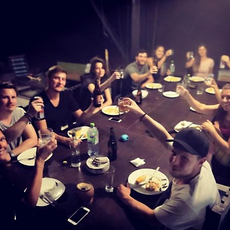 Yala Yin Yang Hostel Palatupana Ngoại thất bức ảnh